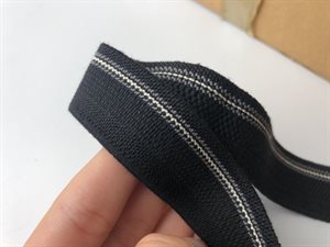 Luksus elastik - sort med striber i lækker struktur, 25 mm